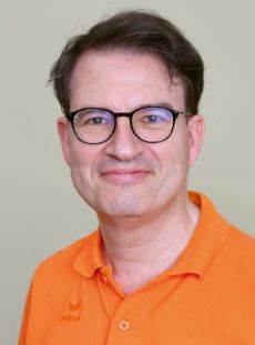 Dr. med. Christopher Marchand